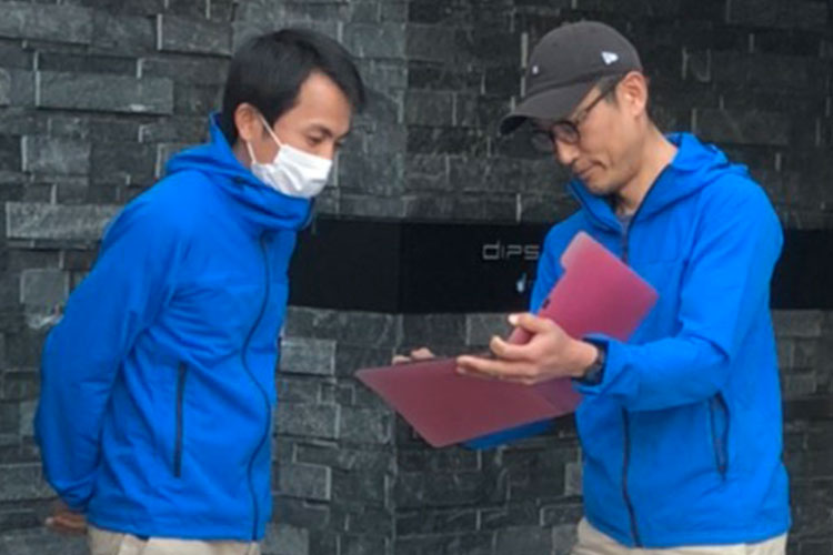 作業開始前の打ち合わせ